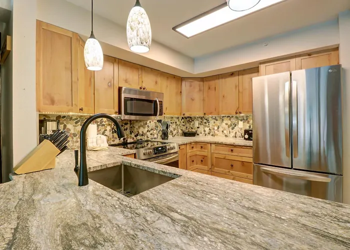 Mp615s And Mp617h Mountain Plaza 1br 2ba Hot Tub Apartment Copper Mountain